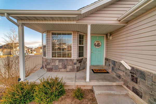 Cost of Porch Concrete Installation in Upland